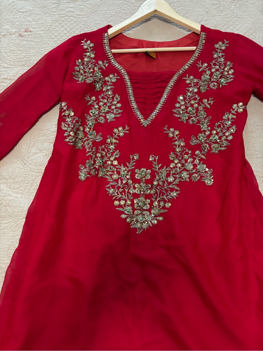 Red Sharara 3 PCs sharara party wedding suites - Picture 3 of 5
